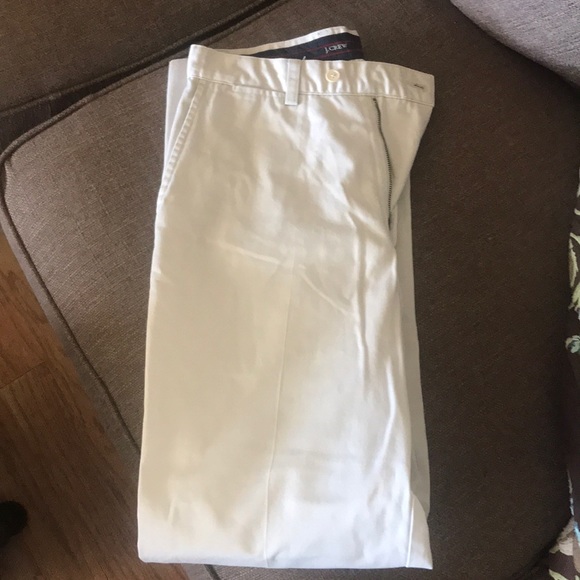 Men’s J. Crew khaki pants (31/32) - Picture 1 of 3